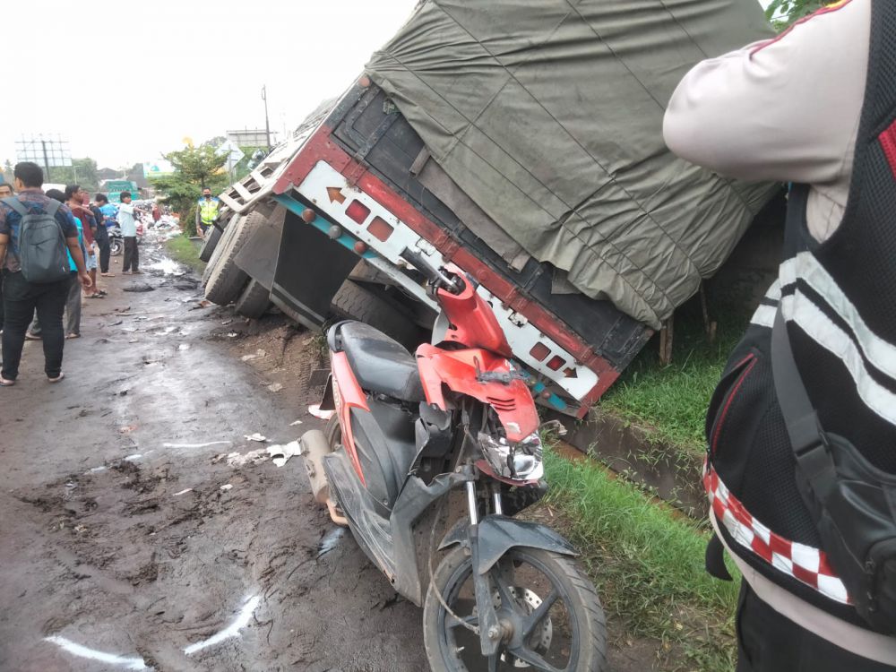 Mahasiswa Jambi Meninggal Tertabrak Truk Di Simpang Rimbo, Kota Jambi